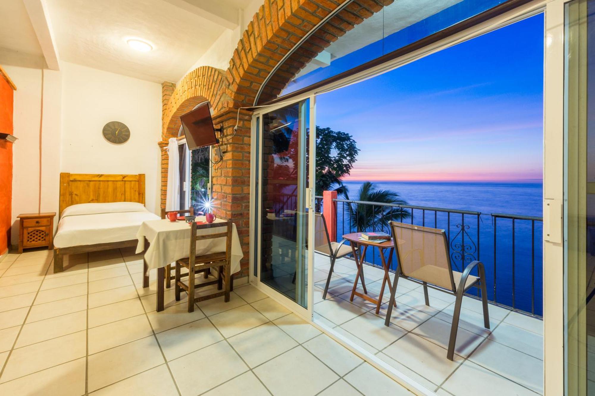 Traditional Sierra Leon Oceanfront Rooms - Adults Only Puerto Vallarta Exterior foto