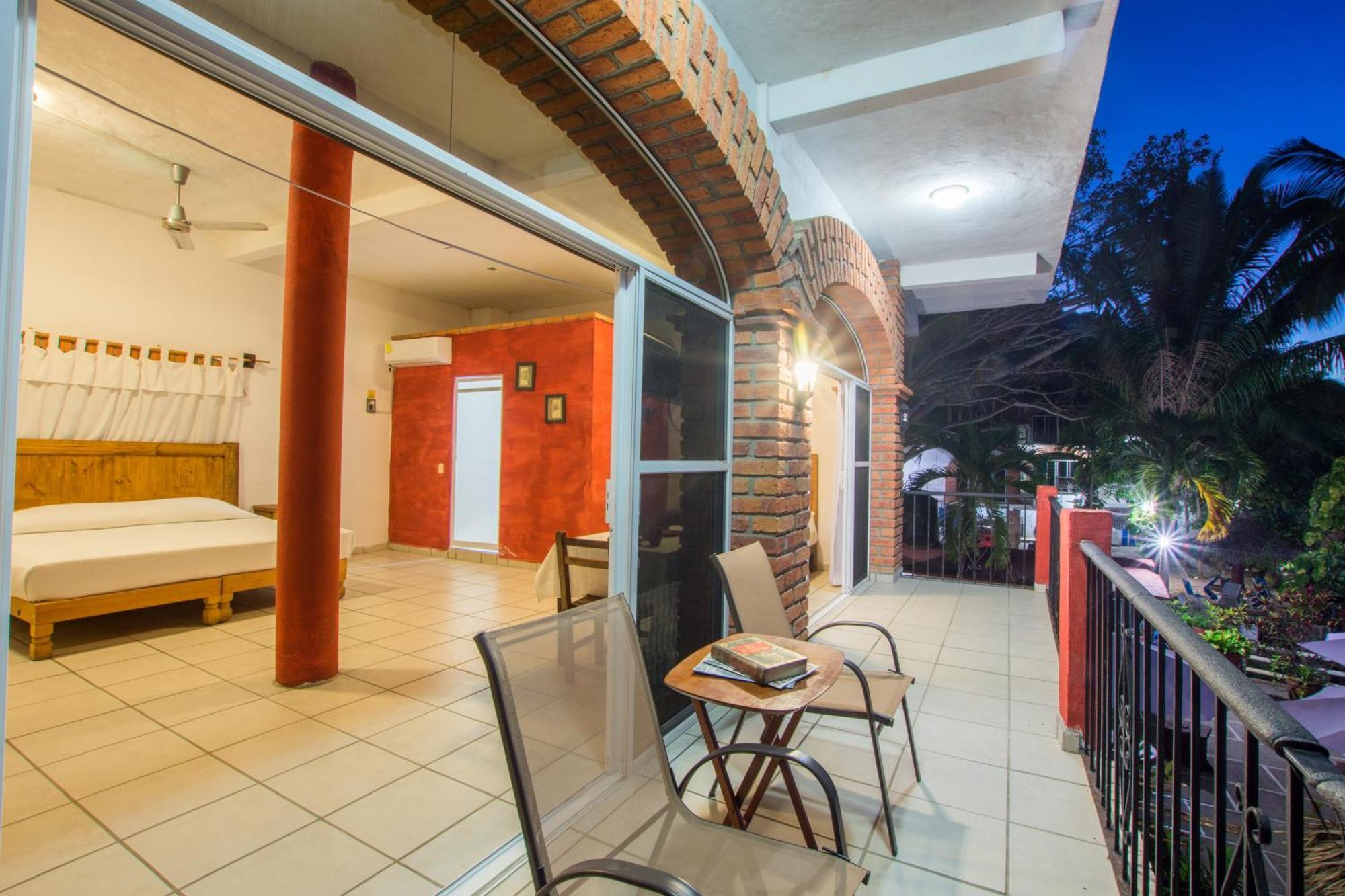 Traditional Sierra Leon Oceanfront Rooms - Adults Only Puerto Vallarta Exterior foto